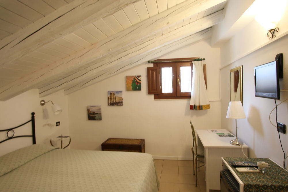 Hotel Posta Συρακούσες Εξωτερικό φωτογραφία
